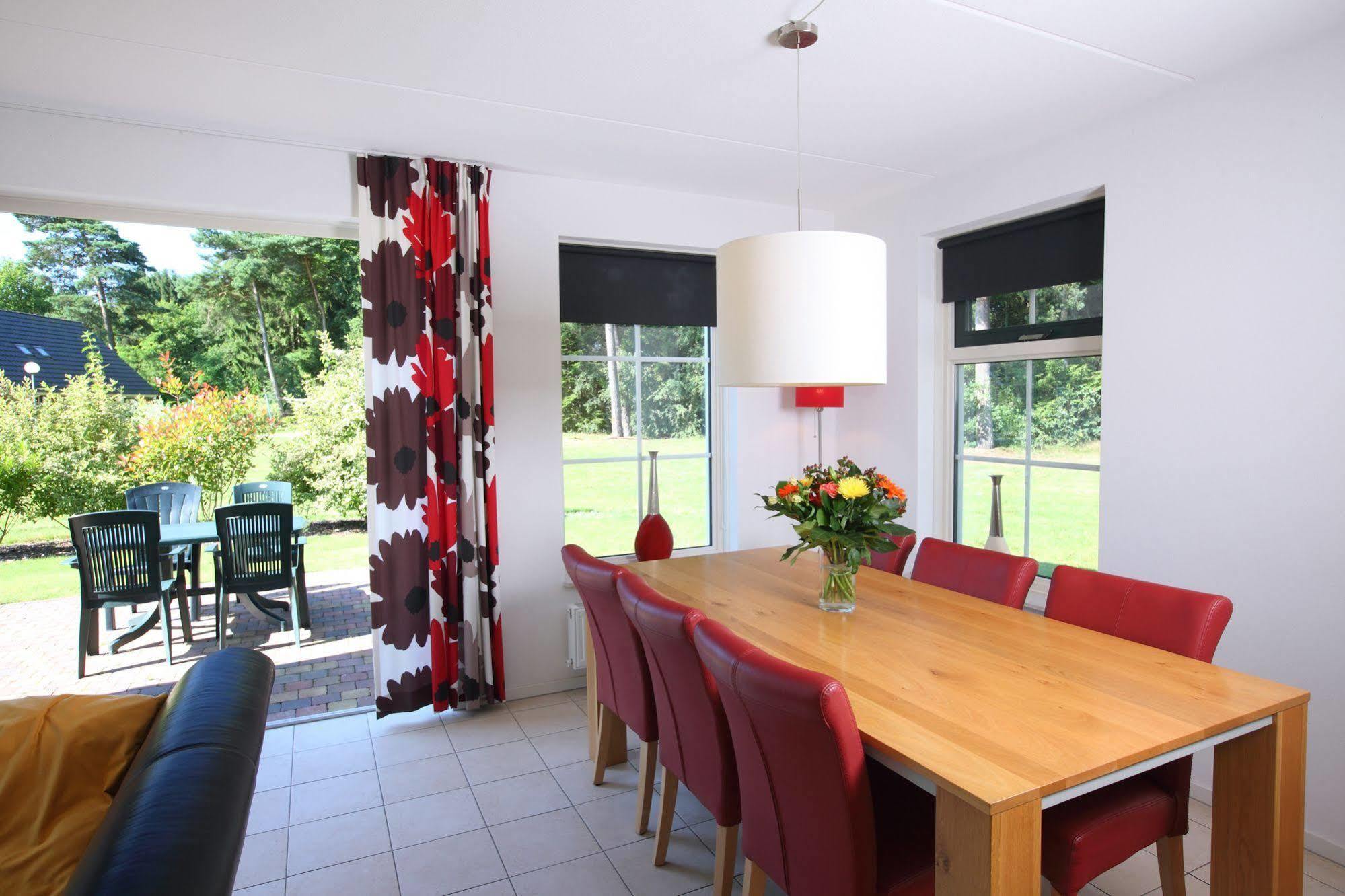 Roompot Landgoed Het Grote Zand Hooghalen Exterior photo