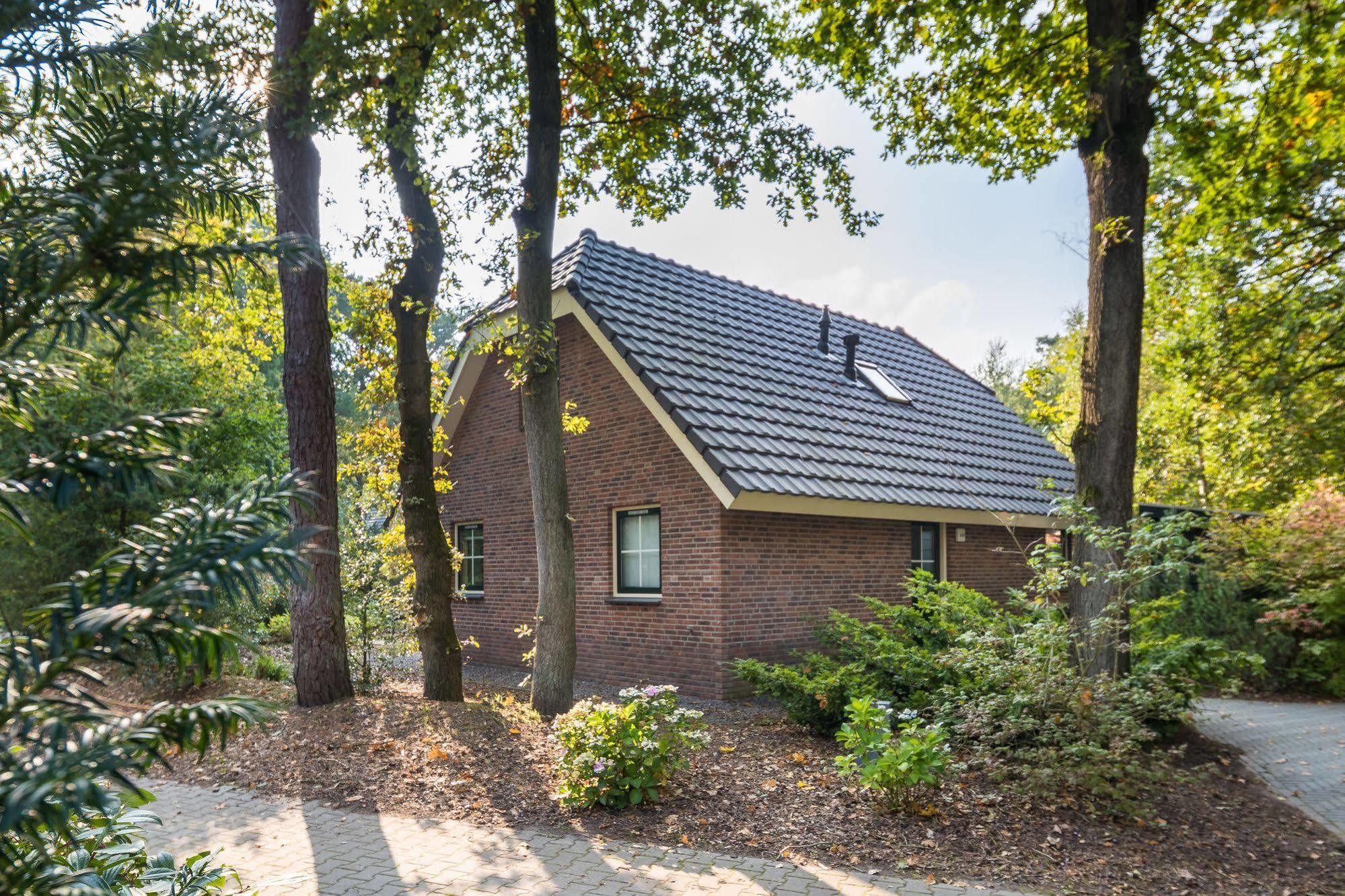 Roompot Landgoed Het Grote Zand Hooghalen Exterior photo