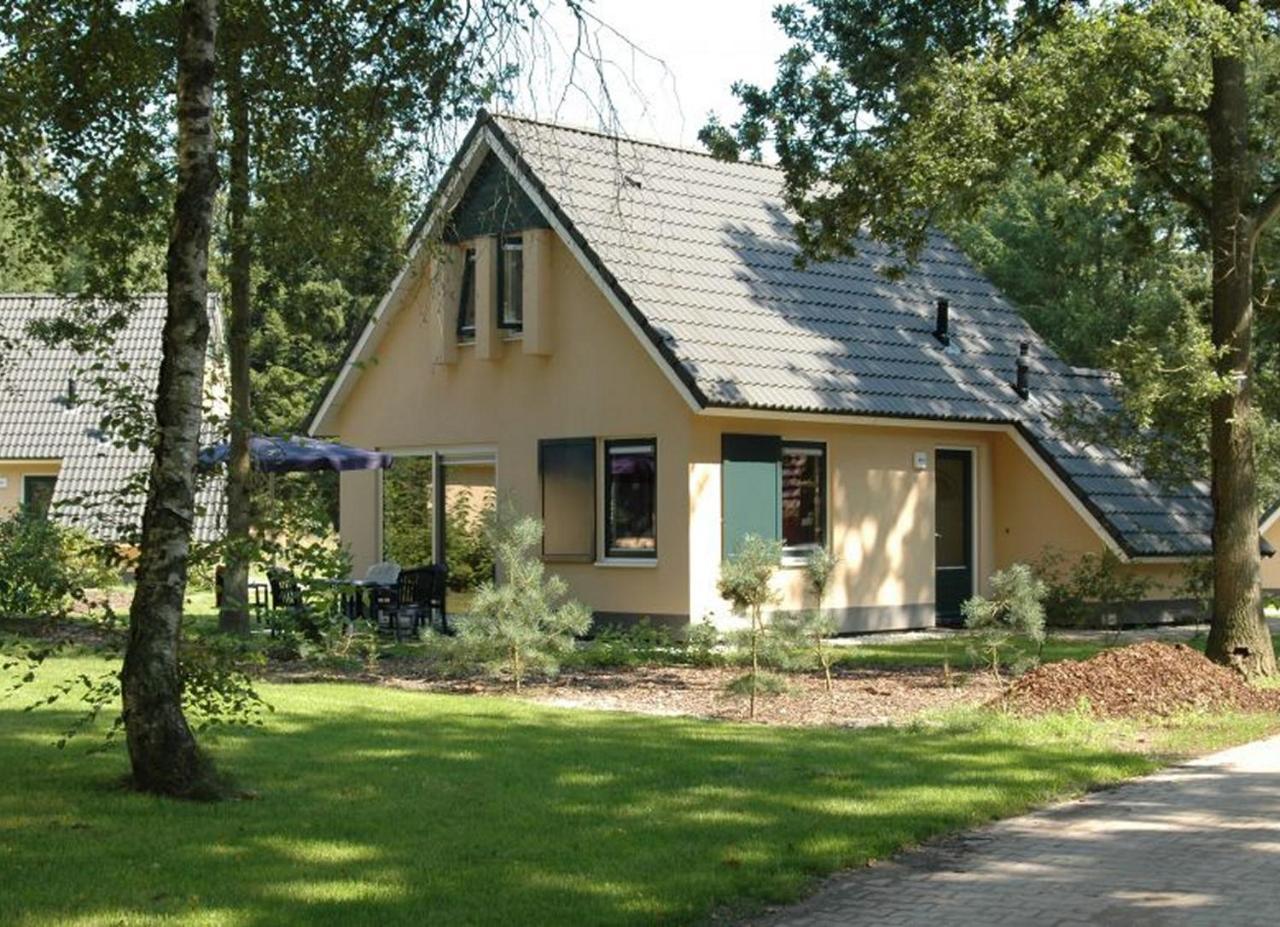 Roompot Landgoed Het Grote Zand Hooghalen Room photo